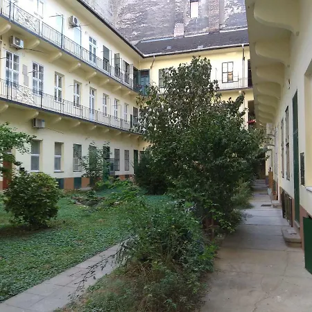 Amazing Flat Opera *