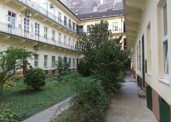 Amazing Flat Opera *